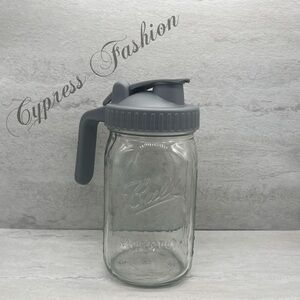 🎊 $7 Ball 32 oz Glass Mason Jar with Pour Spout Lid